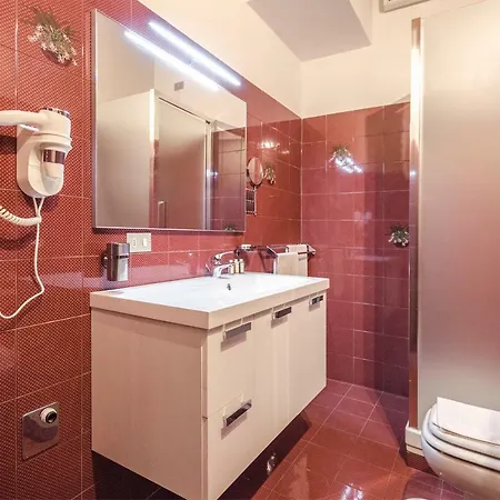 アパート Borgo San Pietro Studio, In Centro E Comodo Alla Stazione ボローニャ