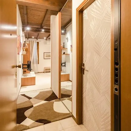 Borgo San Pietro Studio, In Centro E Comodo Alla Stazione 아파트 볼로냐